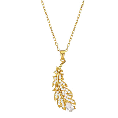 Heart Shaped Zircon Necklace For Women Clavicle Length Chain With A Gold Plated Pendant