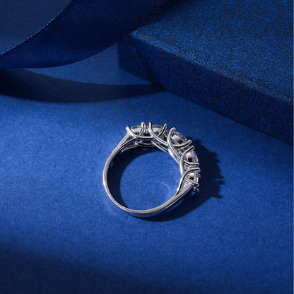 Light-luxury Moissanite Ring For Women Niche Design