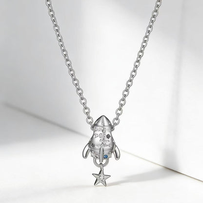 Heart Shaped Zircon Necklace For Women Clavicle Length Chain With A Gold Plated Pendant
